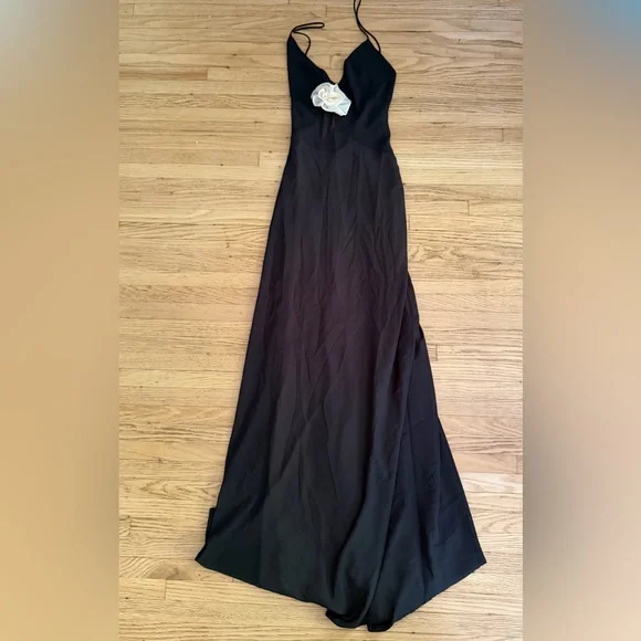 Helsa Sheer Deep V Rosette Long Slip Maxi Dress in Black size Small - Picture 3 of 6